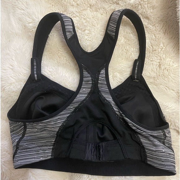 Brooks Adjustable Sports Bra - Picture 2 of 4